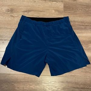 Men’s RYU 7 inch athletic shorts with built in liner.